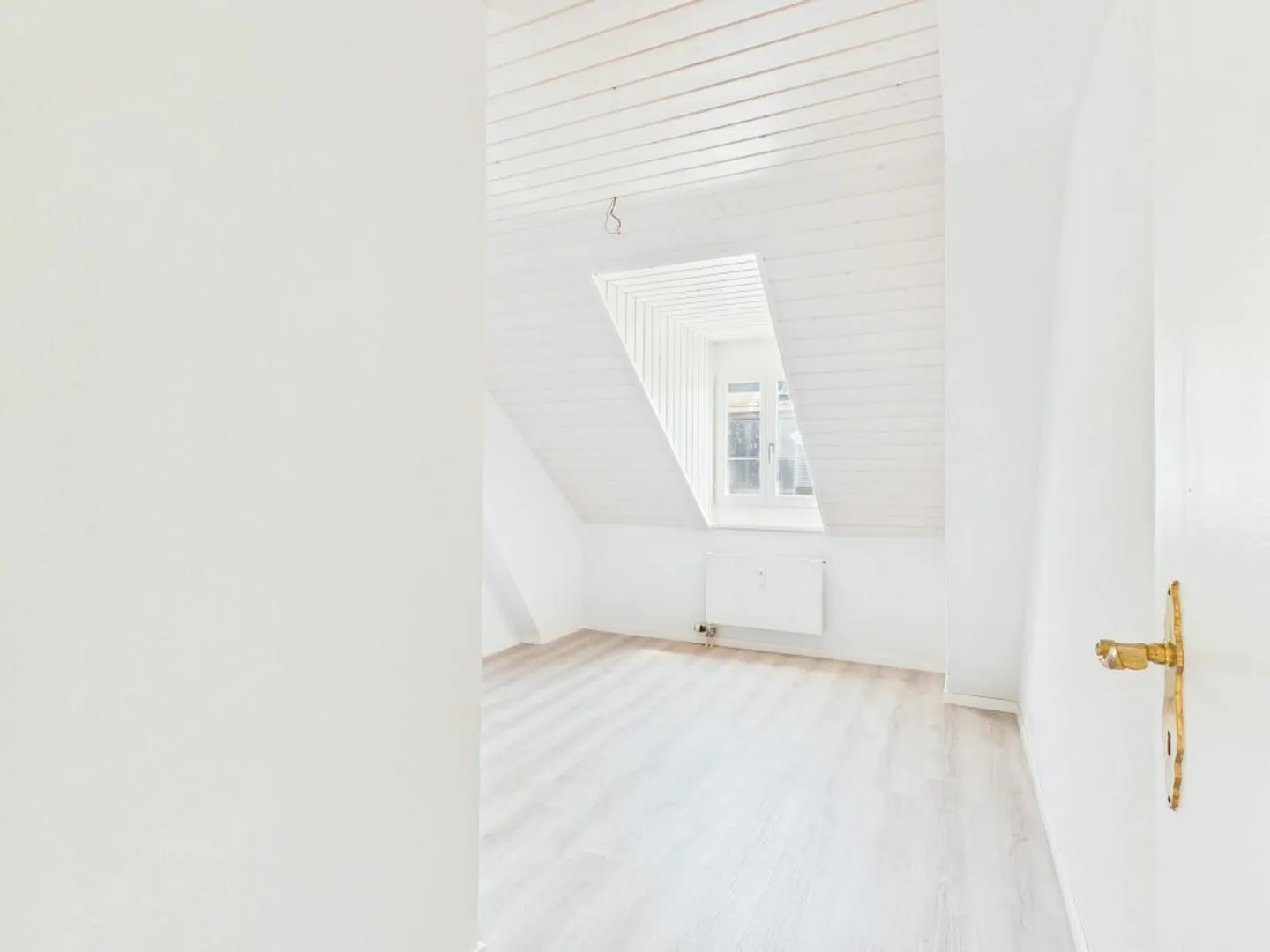 Bright 4.5-room apartment with a view &amp; shared garden - Photo 7 of 13