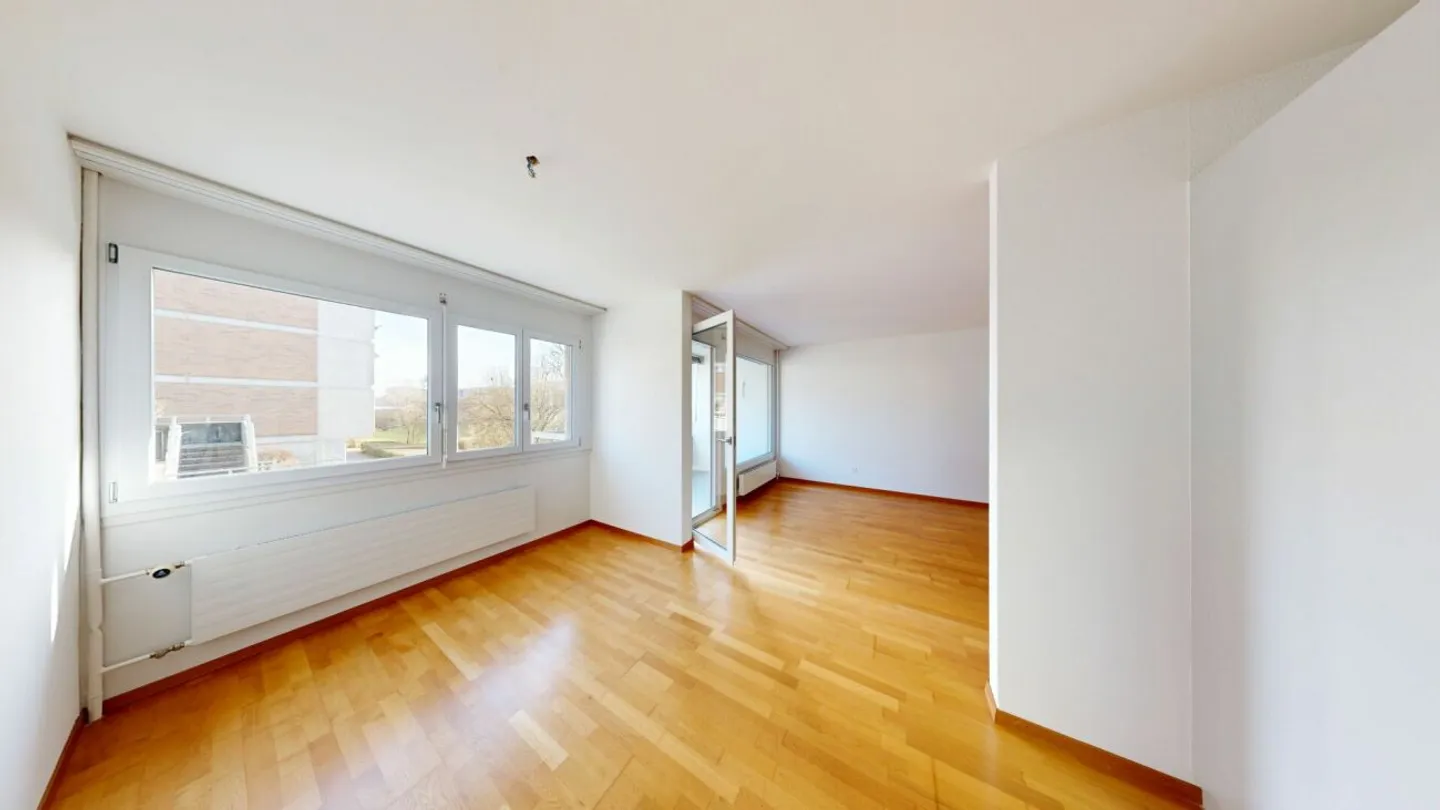 Appartamento 4.5 stanze parzialmente ristrutturato al 6° piano a Ittigen - Foto 4 di 10