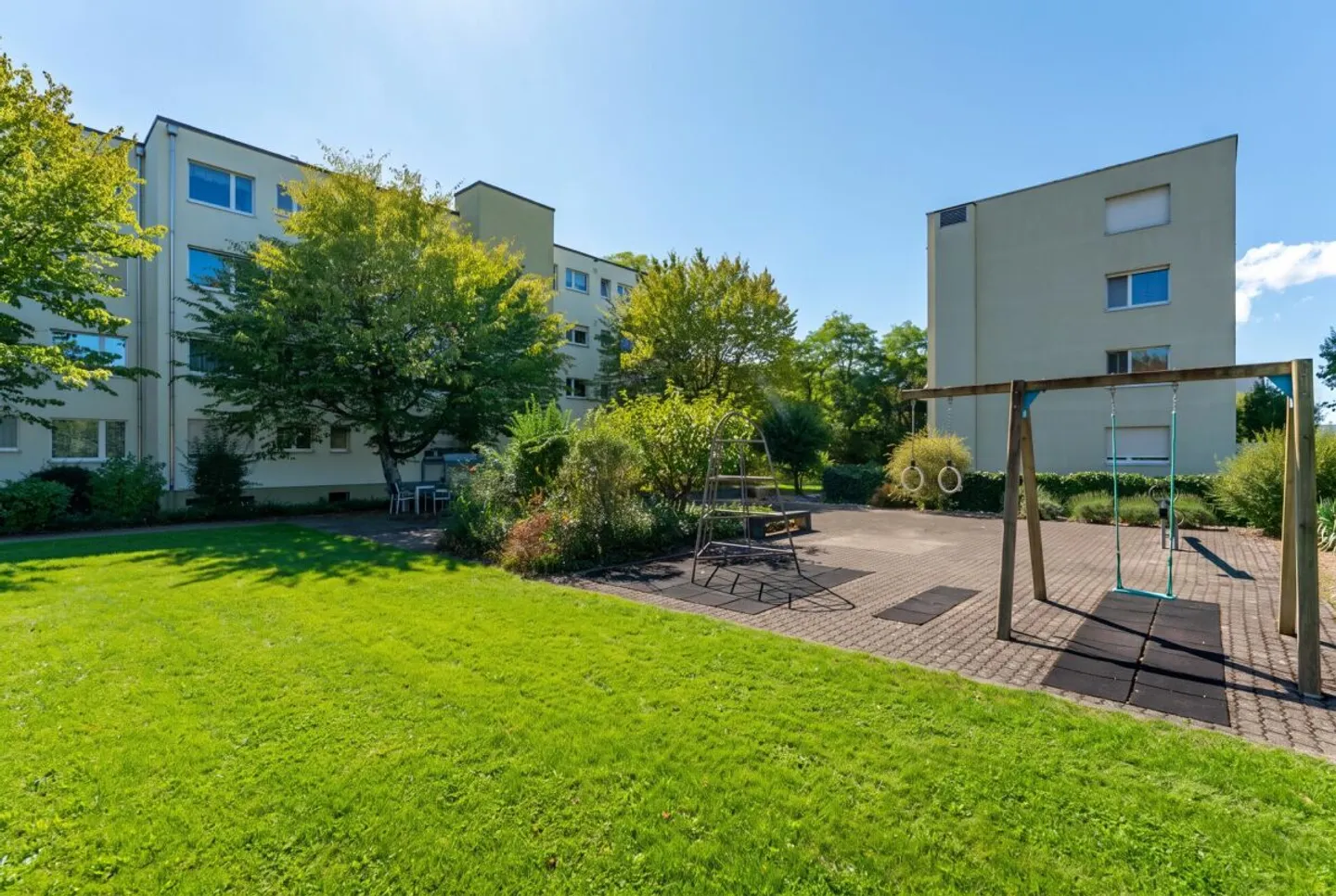 Modernes Apartment mit Garten - Foto 3 von 13