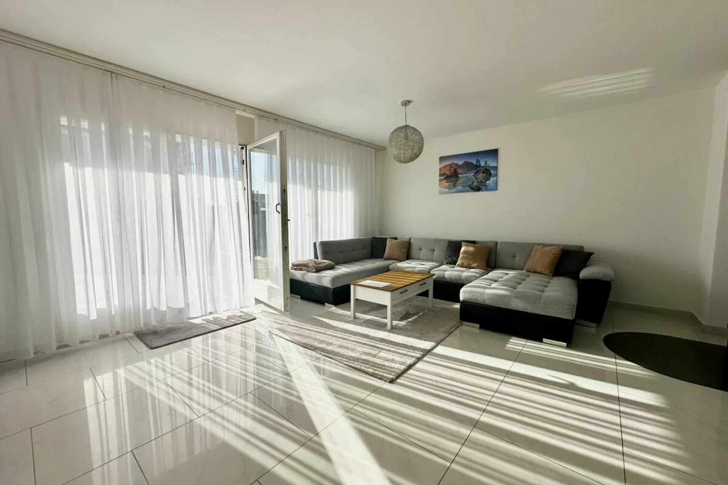 Eck-Einfamilienhaus nahe Hallwilersee - Foto 2 von 13