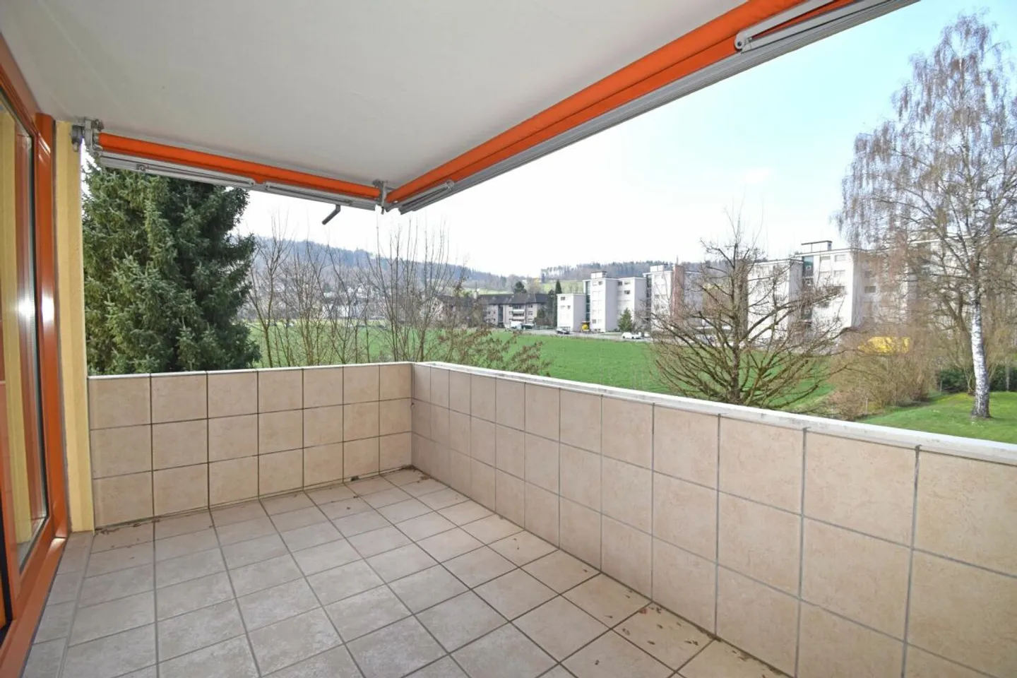 Spacious Apartment in Regensdorf - Photo 2 of 13