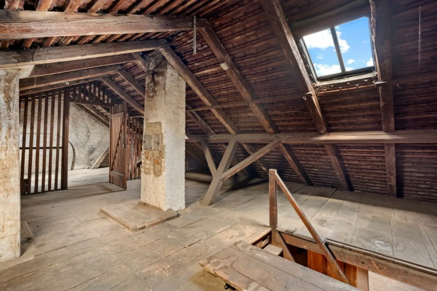 Maison de ville historique avec piscine - Photo 11 sur 11