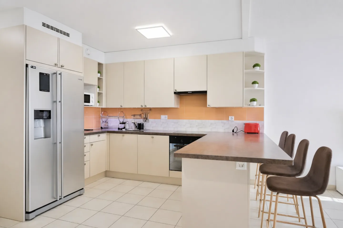 Appartamento attraversante in un edificio recente a Châtelaine - Vicino ai trasporti e ai servizi - Foto 2 di 7