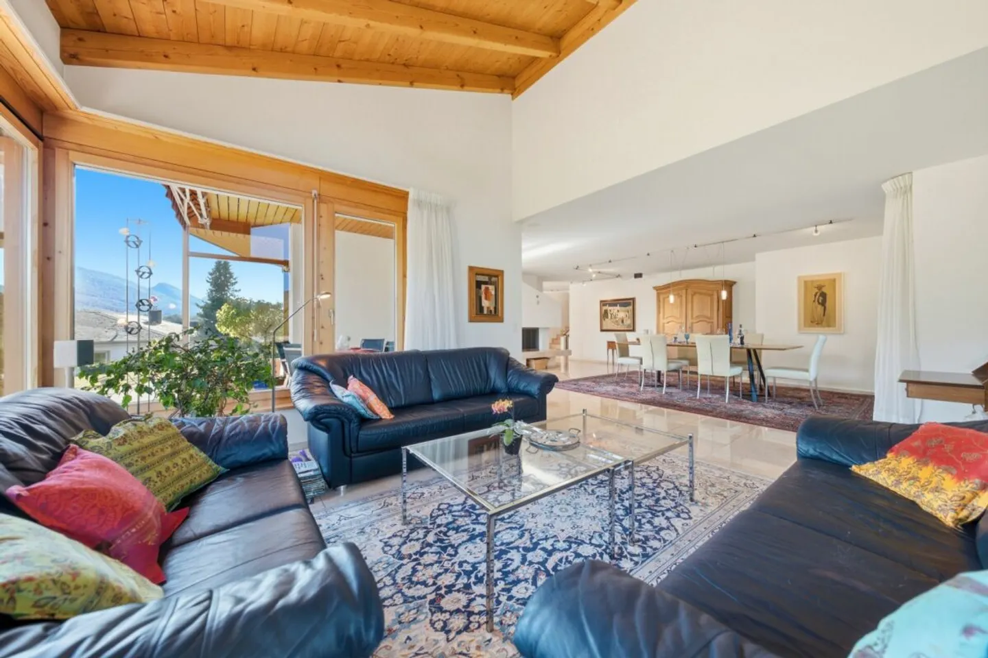 Villa Bel Air | A Piece of California in the Solothurn Jura - Photo 3 of 13