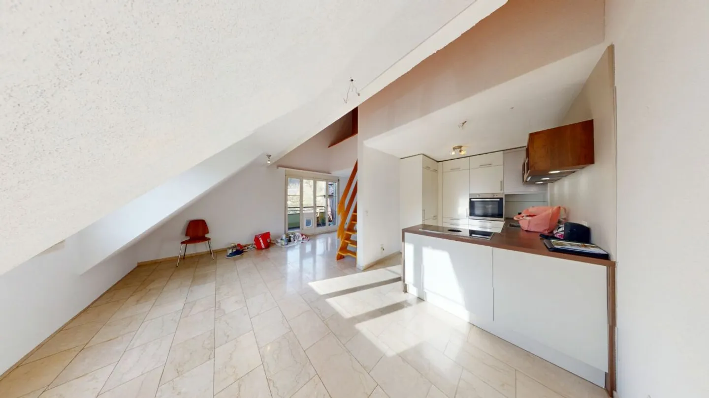 Charming Maisonette with Balcony - Photo 3 of 12