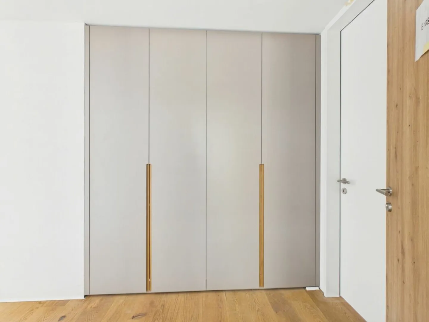 Modern 5.5-room home with terrace, garden and cooling - Photo 5 of 11