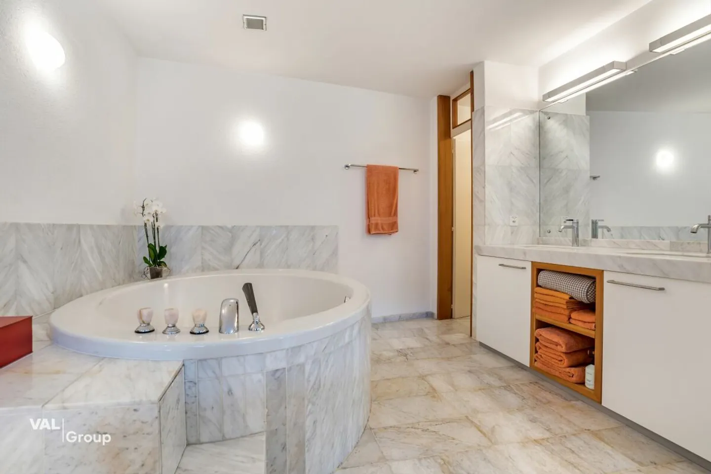 Una casa con carattere e una vista da innamorarsi - Foto 7 di 13