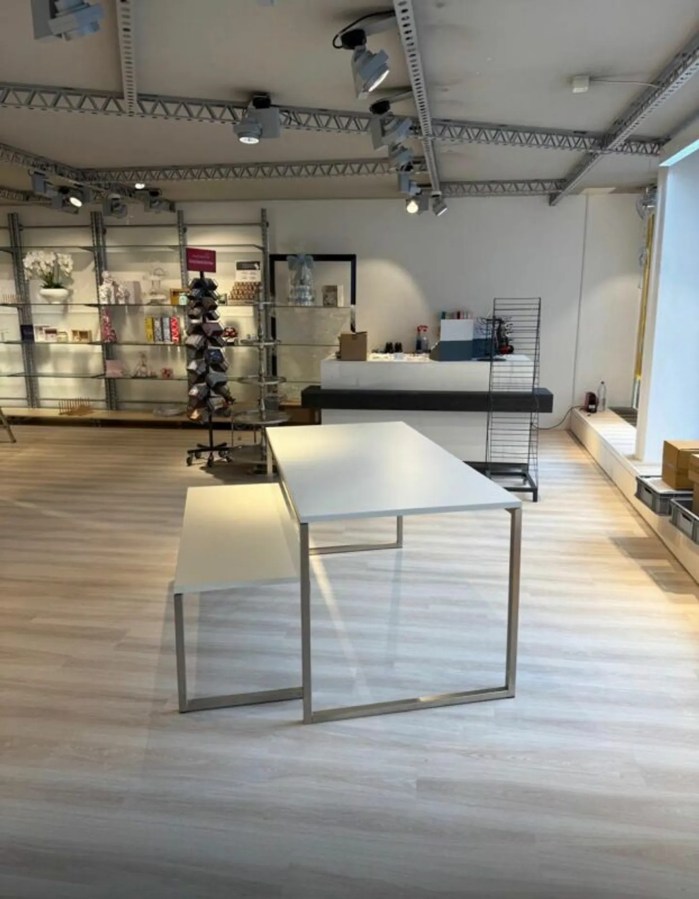 Successeur recherché pour un espace commercial attrayant dans la vieille ville d'Aarau - Photo 3 sur 5