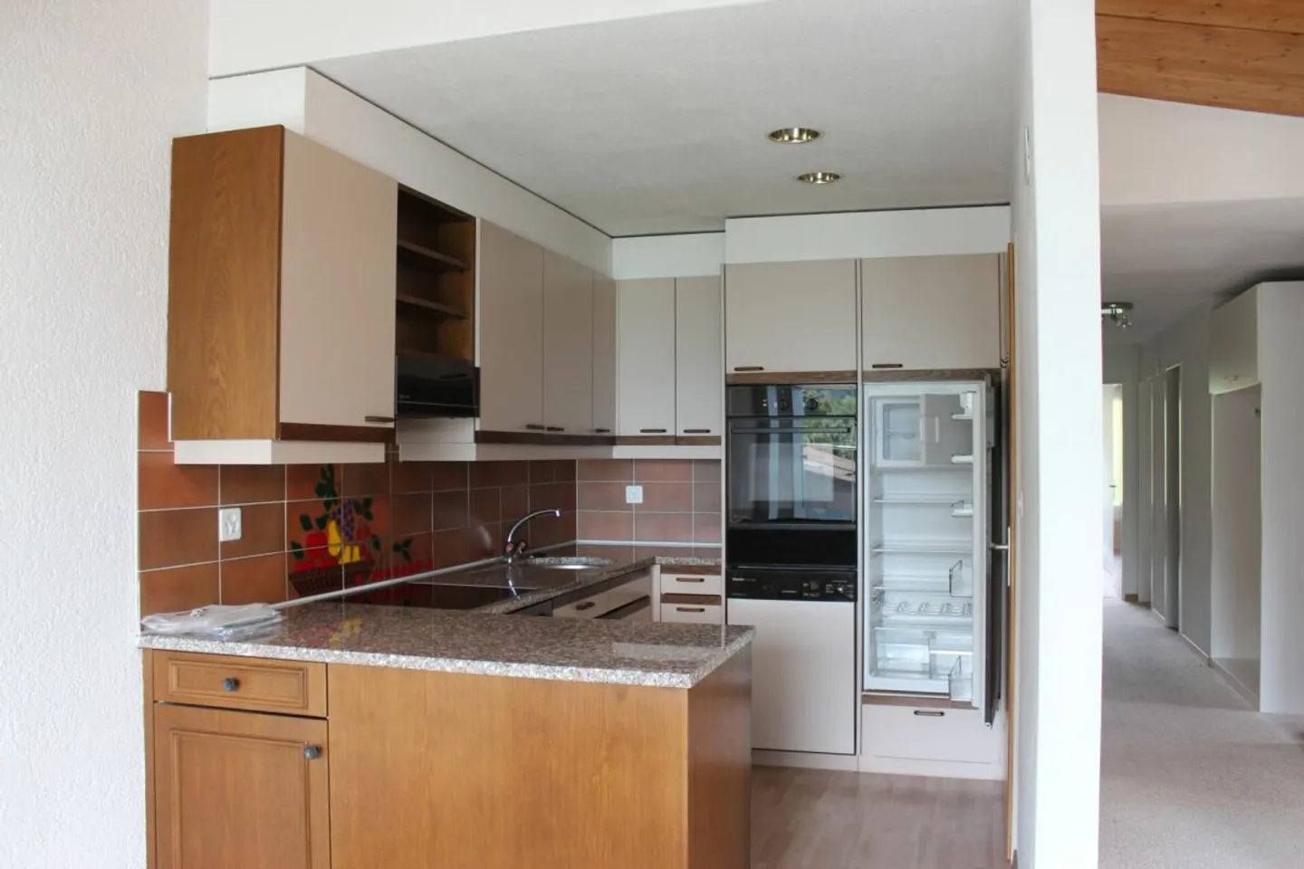 Charming Penthouse by Lake Thun - Photo 2 of 13