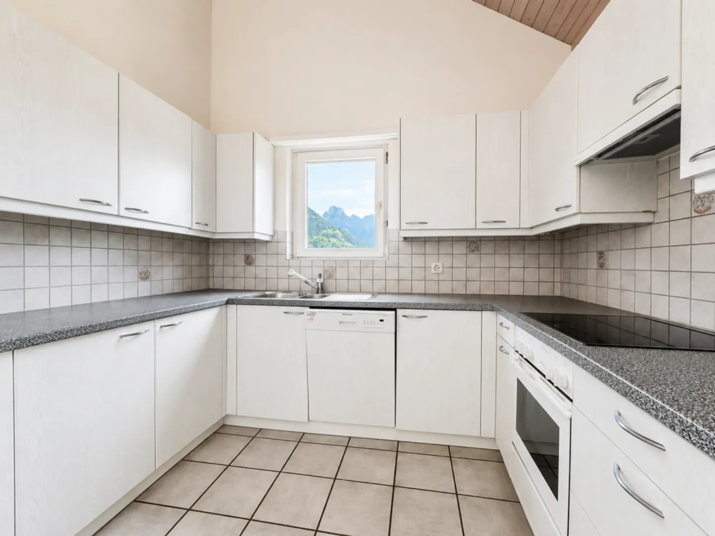 Attico di 4,5 stanze a Niederurnen - Foto 3 di 10