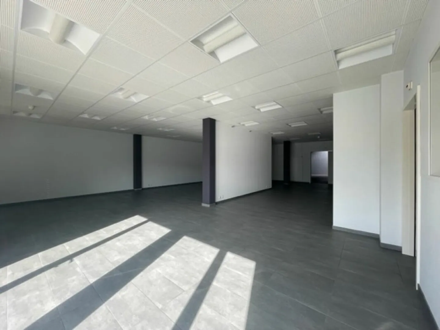 Gewerbefläche von 282 m2 in Montagny-près-Yverdon - Foto 2 von 6