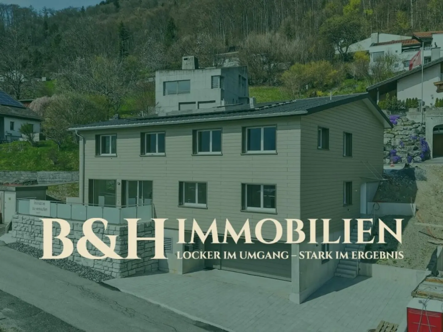 Modernes Einfamilienhaus mit Einliegerwohnung - Foto 1 von 13