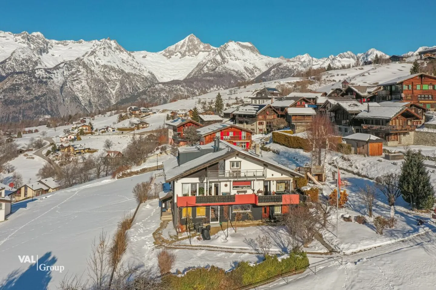 Casa plurifamiliare con 4 unità abitative spaziose - Foto 13 di 13