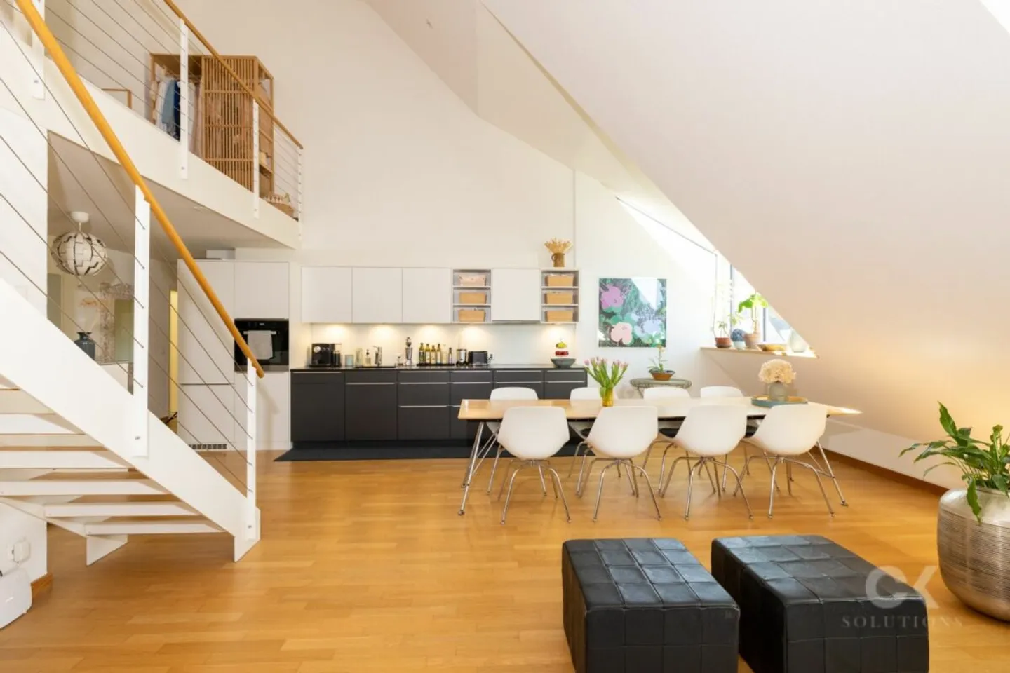 Exclusive 4.5-room gallery apartment with high-quality expansion - Photo 4 of 13