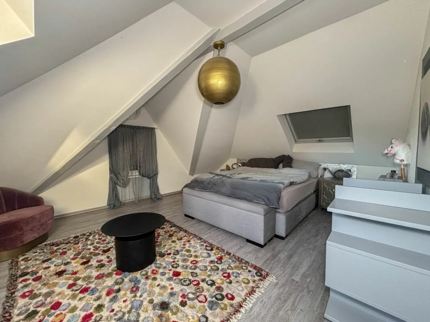 Charming family home with 5.5 rooms and a second plot in green zone - Photo 13 of 13