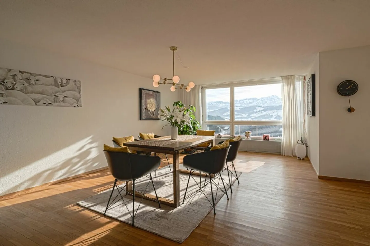 Appartement spacieux et lumineux avec une vue magnifique sur le Säntis - Photo 3 sur 13