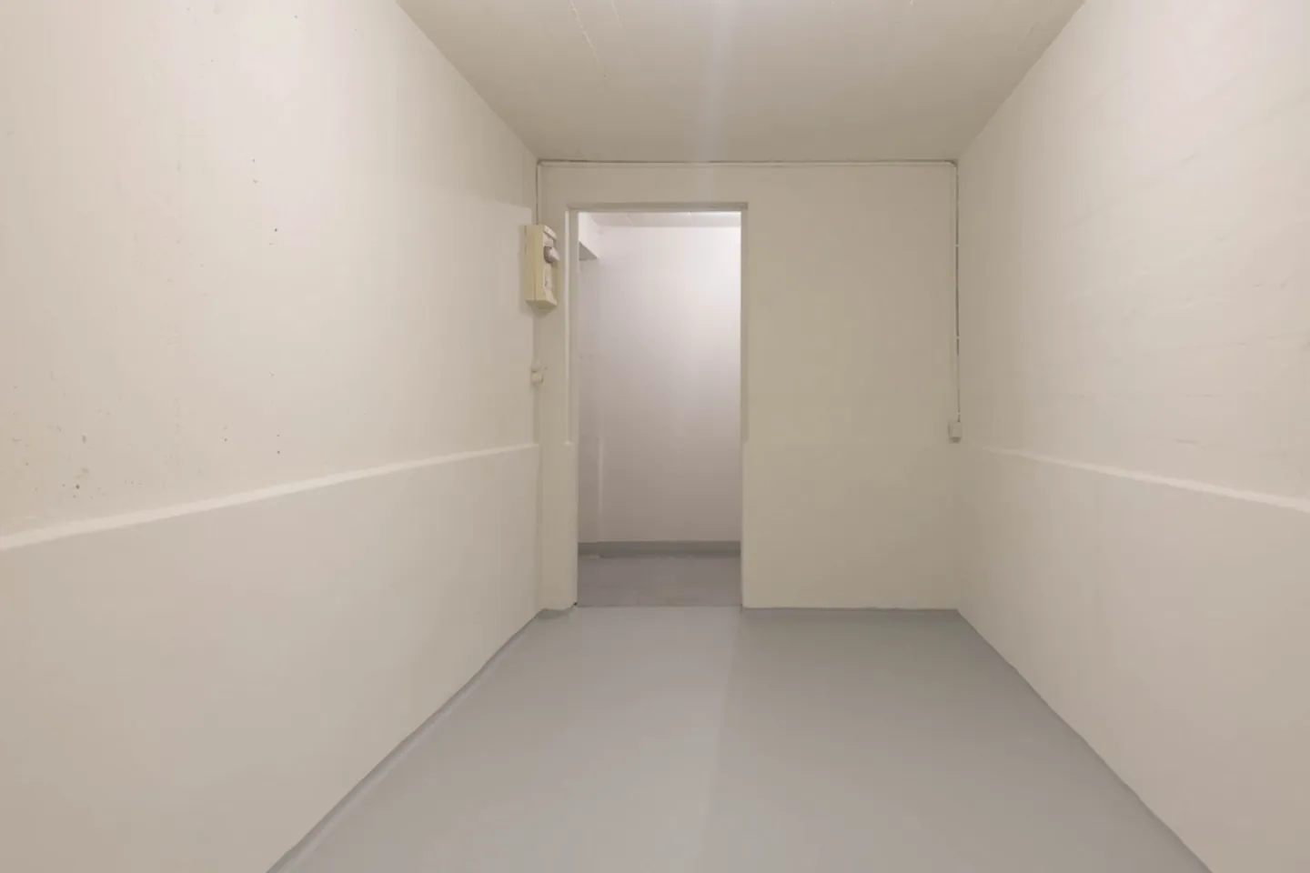 Spazio ufficio / negozio attraente al piano terra con terrazza e magazzino - Foto 12 di 12