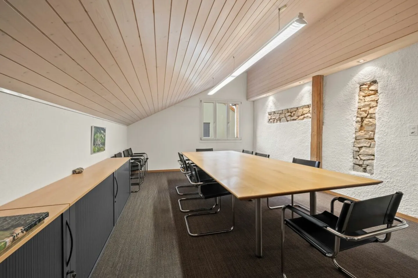 Furnished Office Space including Meeting Room &amp; Parking - Photo 1 of 8