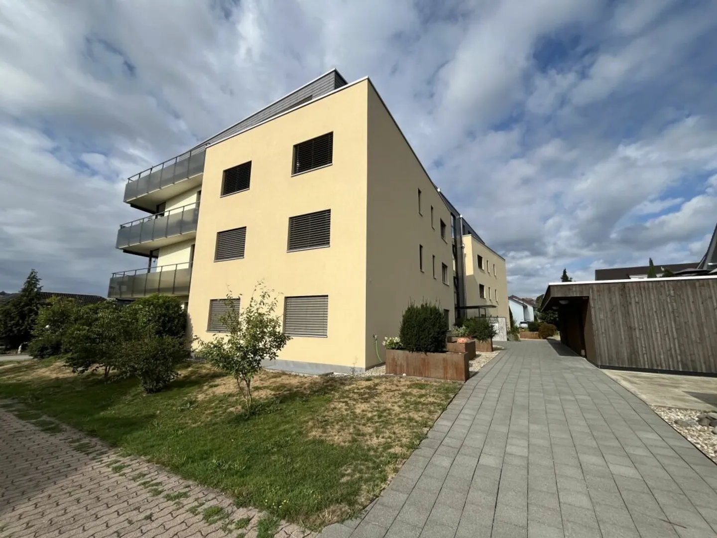 Modern and bright 3.5-room ground floor apartment - Photo 11 of 12