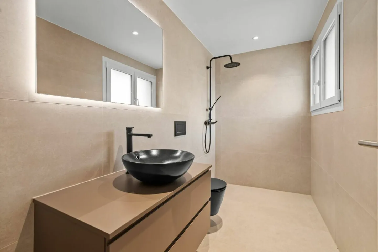 Maison individuelle de 5,5 pièces presque neuve à Bergdietikon - Photo 10 sur 13