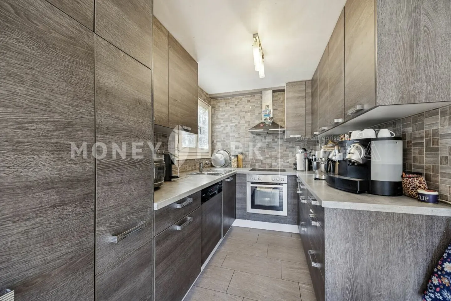 Einfamilienhaus mit 7 Zimmern - Foto 3 von 13