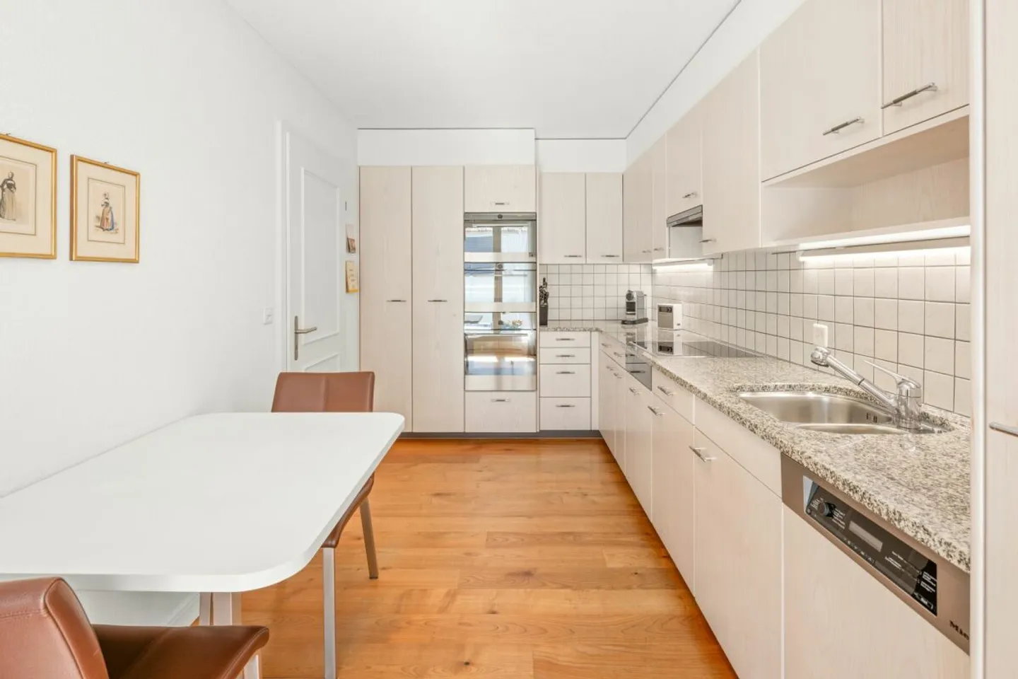 Zentrales Apartment mit Seeblick - Foto 5 von 13
