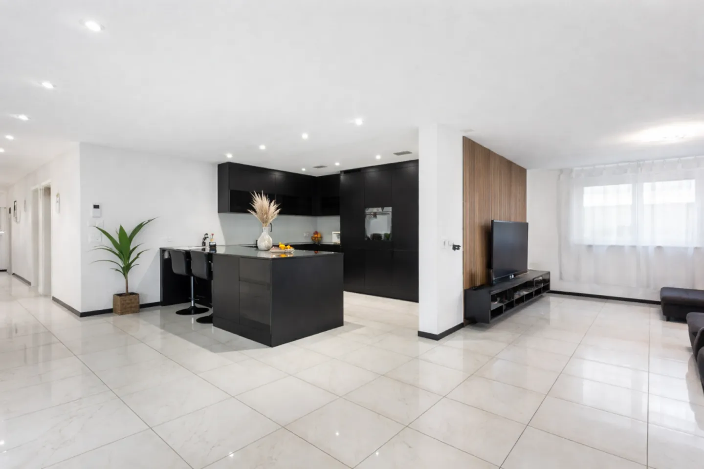 Elegante Erdgeschosswohnung - Foto 2 von 13