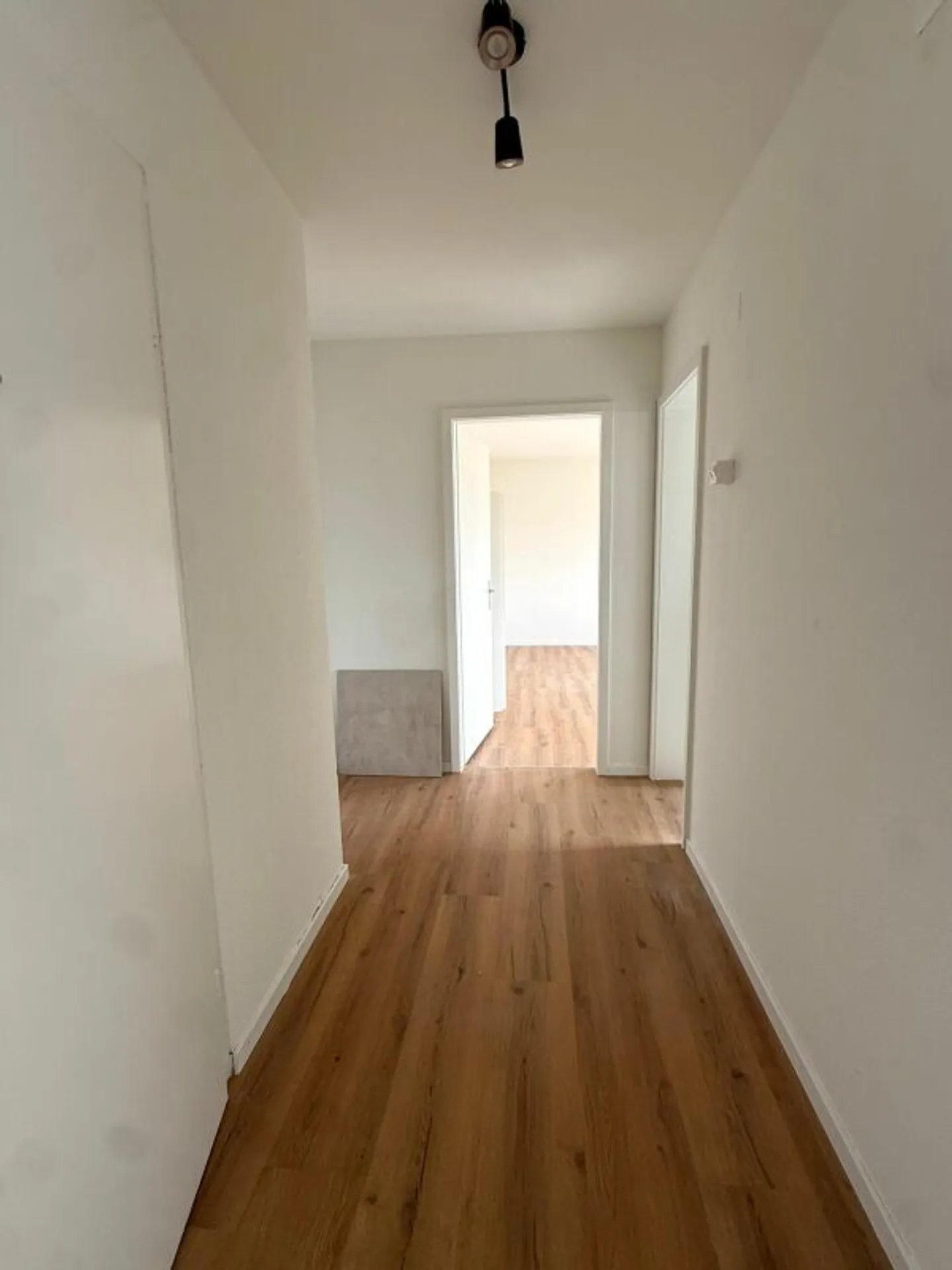 Appartamento 2 locali recentemente ristrutturato vicino al lago - Foto 3 di 5