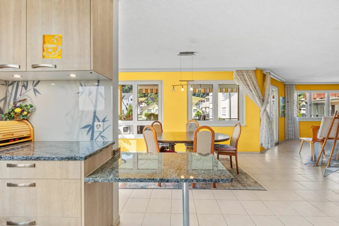 WELL LOCATED &amp; FUNCTIONALLY CUT - Photo 4 of 12