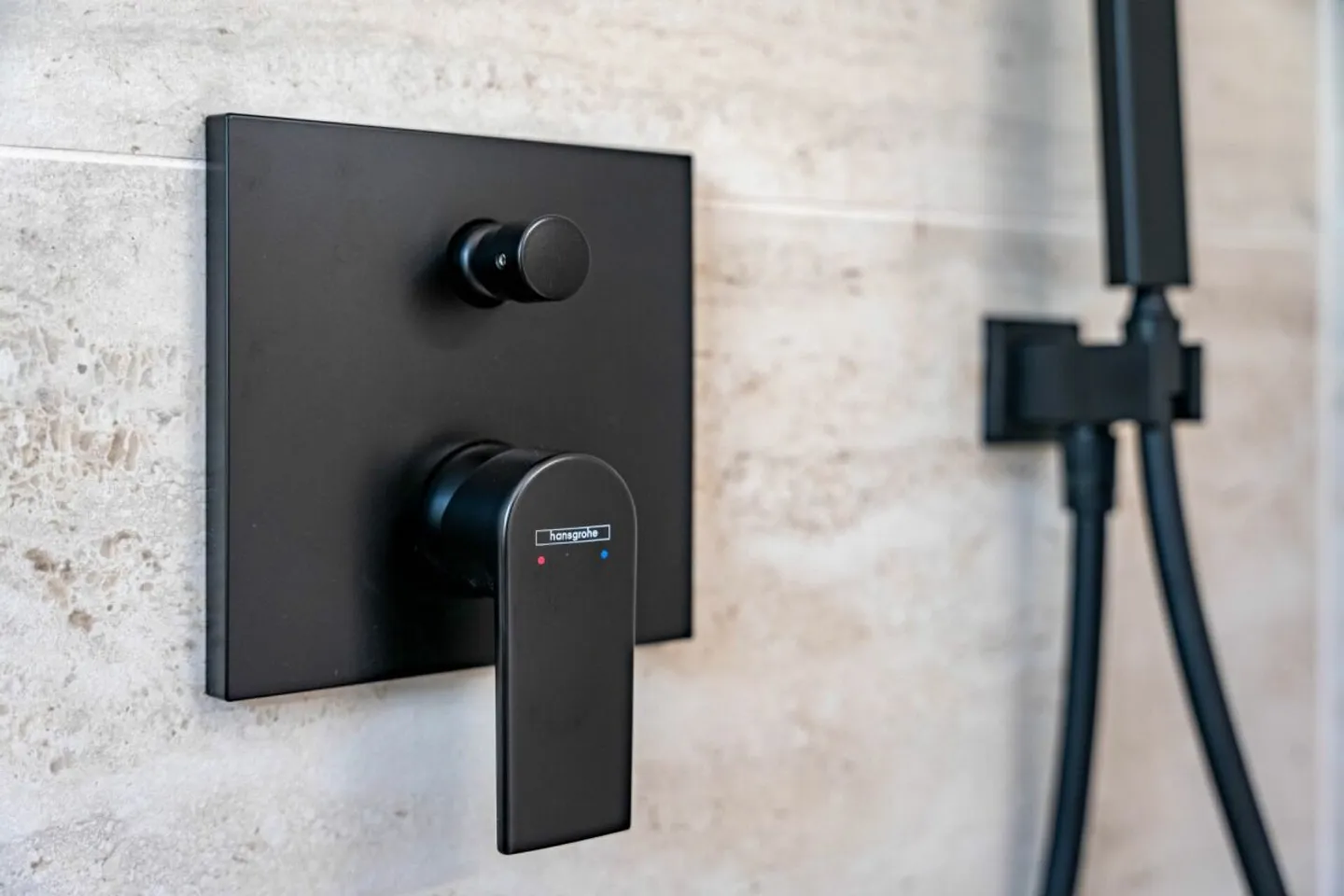 Riduzione di prezzo -50'000.- / Nuova costruzione moderna con stile - Appartamento al piano terra di 4,5 stanze - Foto 13 di 13