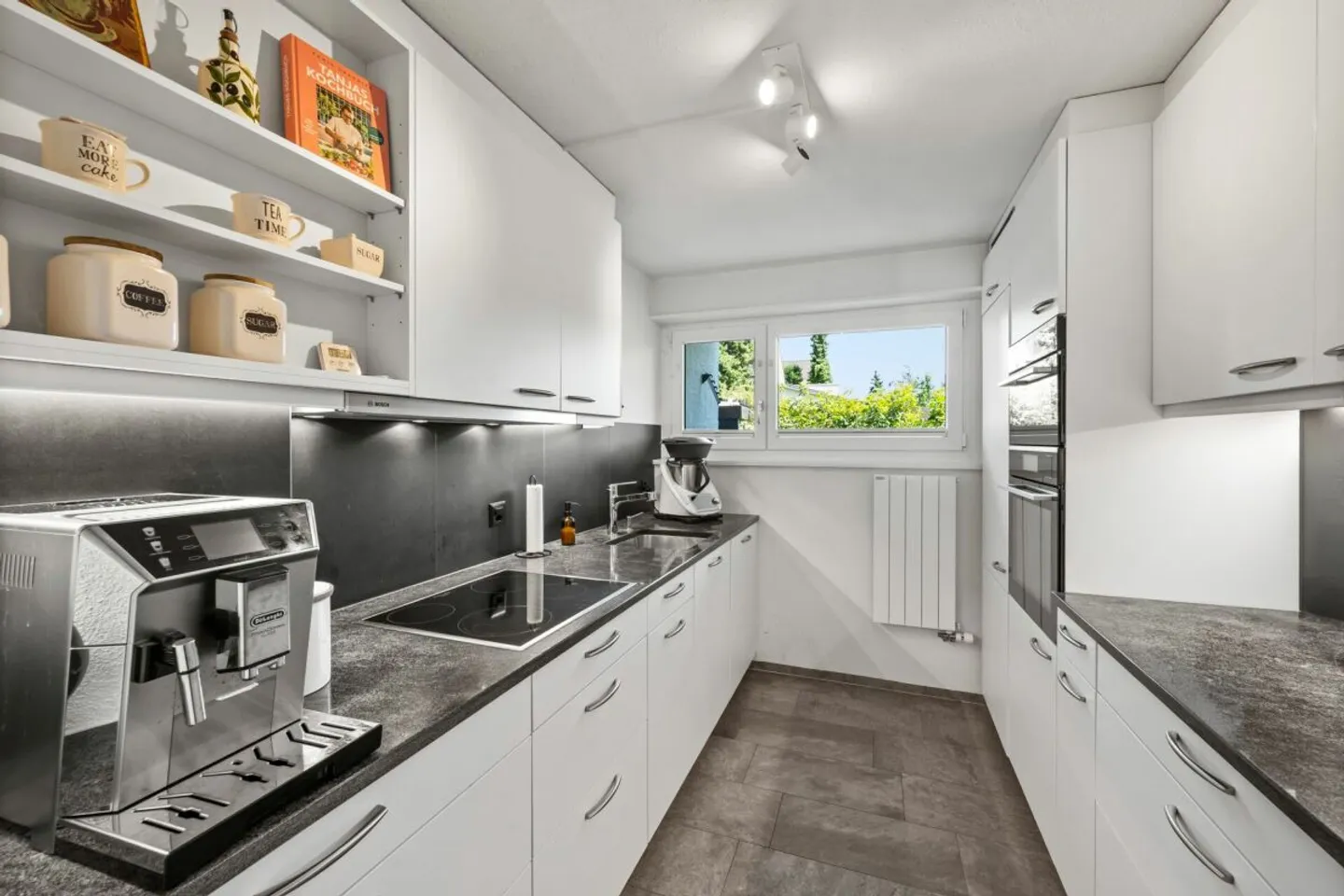 Completely renovated dream home - move in and feel good - Photo 7 of 13