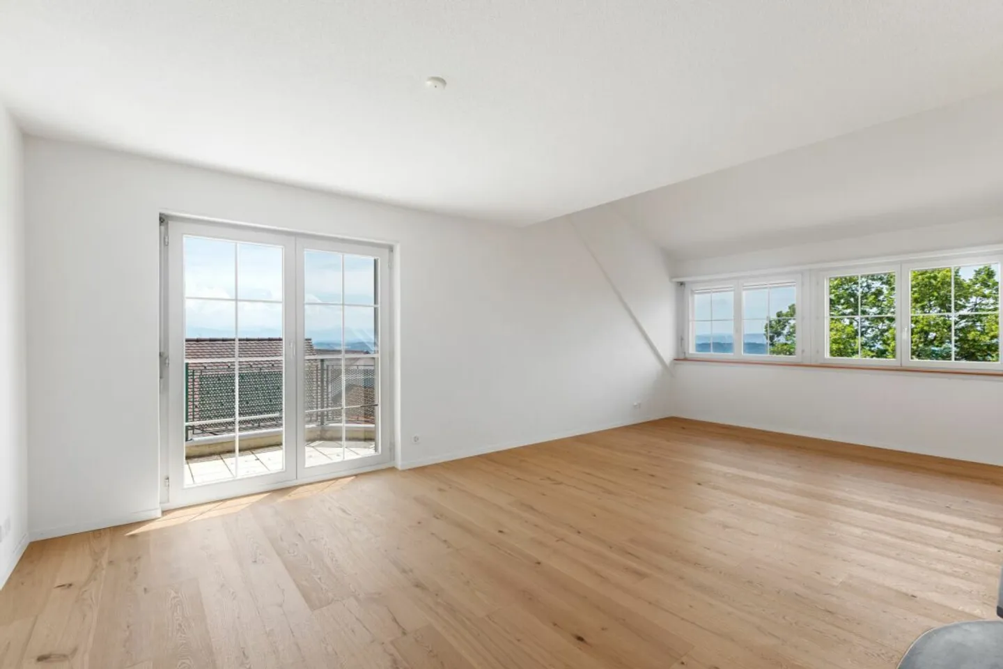 Renovierte Maisonette mit Balkon, Aussicht, viel Charme und Klimaanlage - Foto 1 von 11