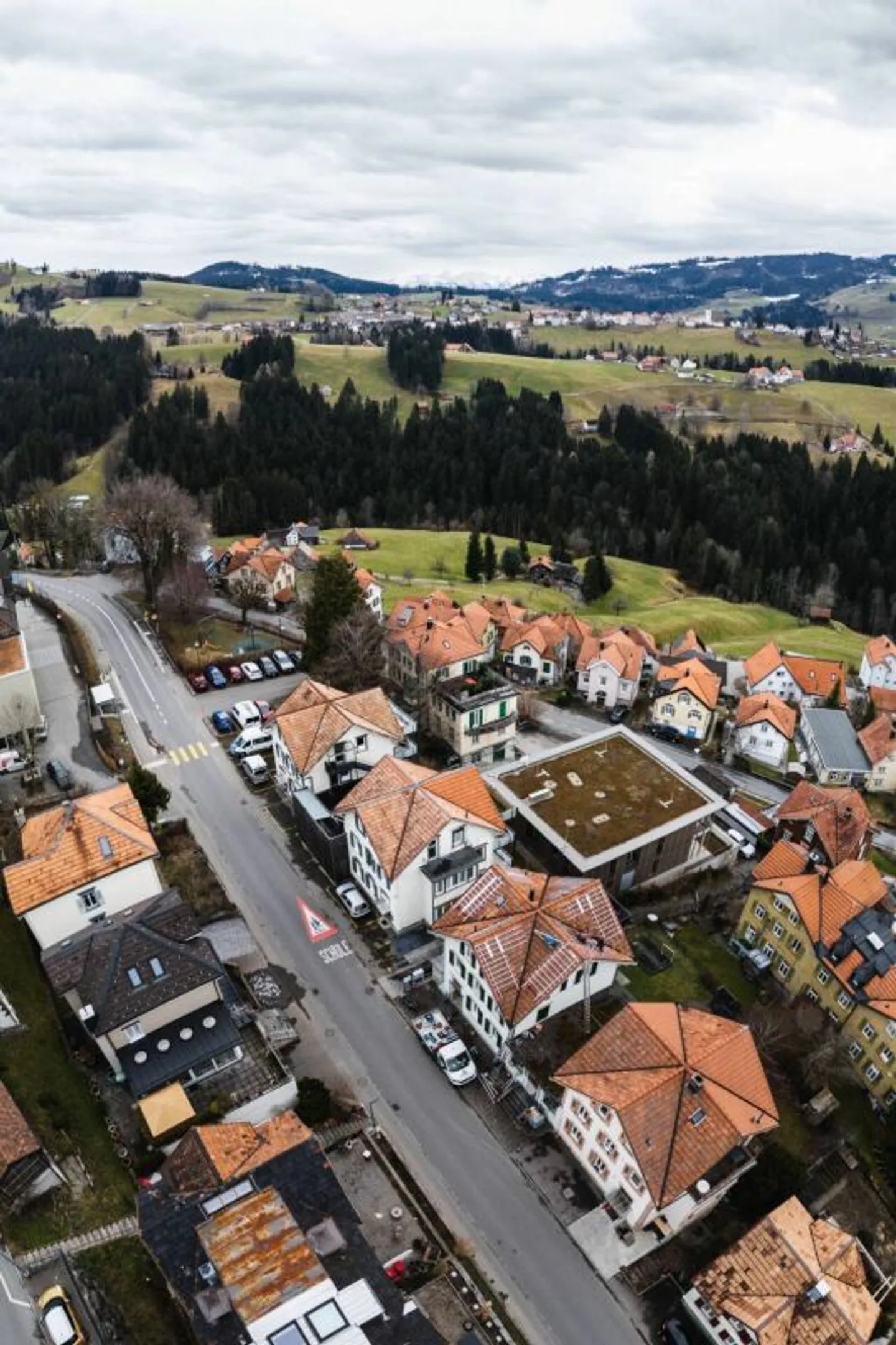5.5 Room Apartment with Stunning View over the Appenzellerland. - Photo 1 of 8