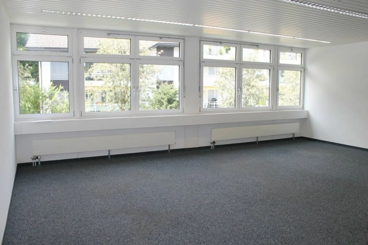 Office space (54 m²) 1st floor - Photo 2 of 4