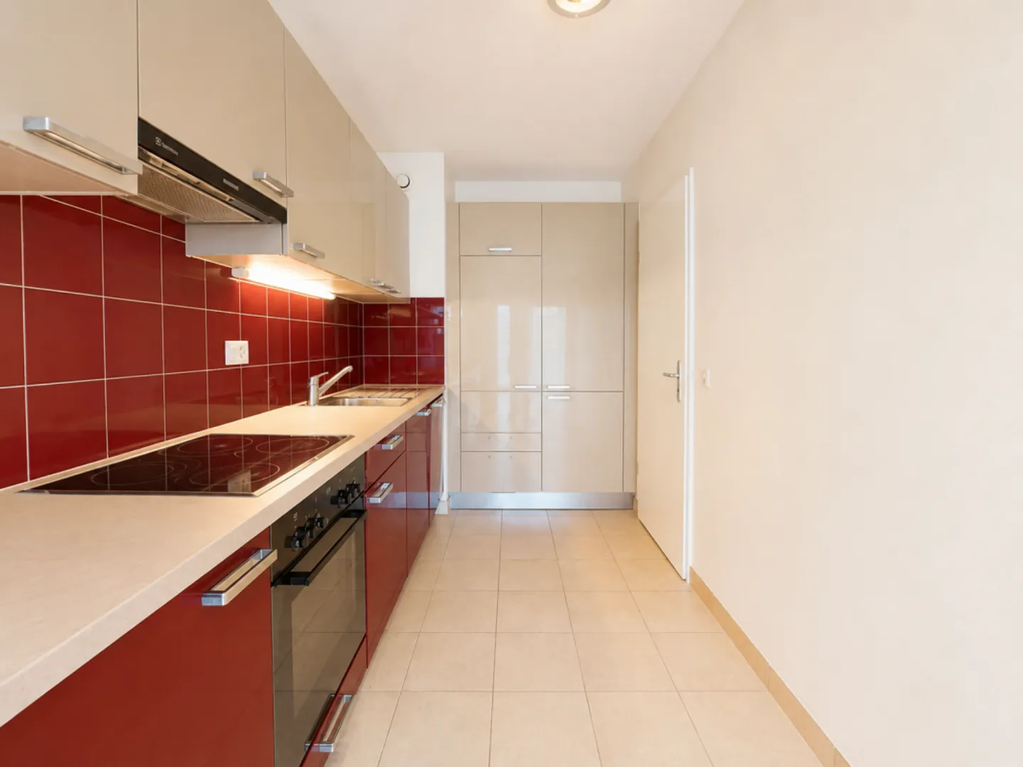 Appartement Minergie de 5 pièces avec balcon - Idéalement situé à Châtelaine - Foto 3 von 11