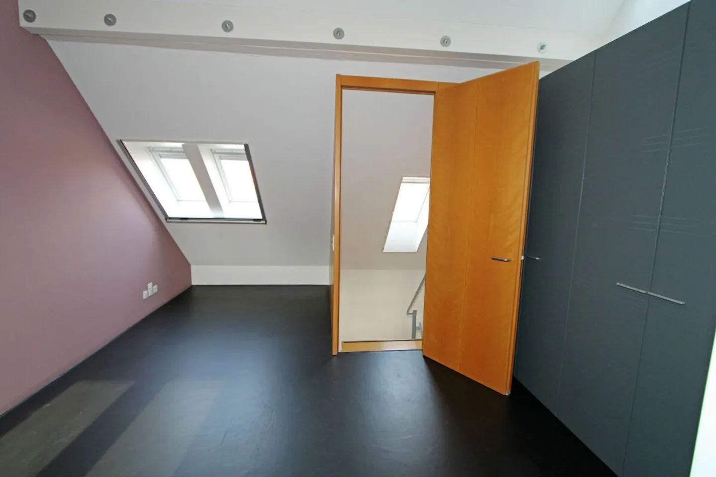 Oltner Original - Charming Townhouse - Photo 10 of 13