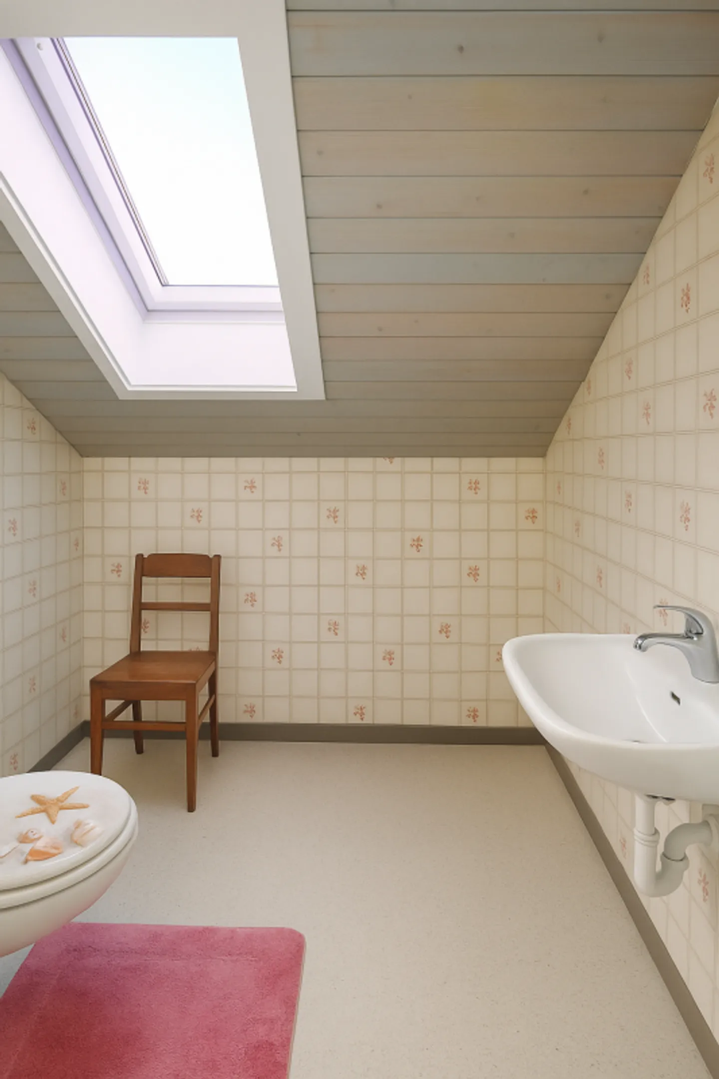 Charming rented semi-detached house in a central location in Ganterschwil - Photo 9 of 10