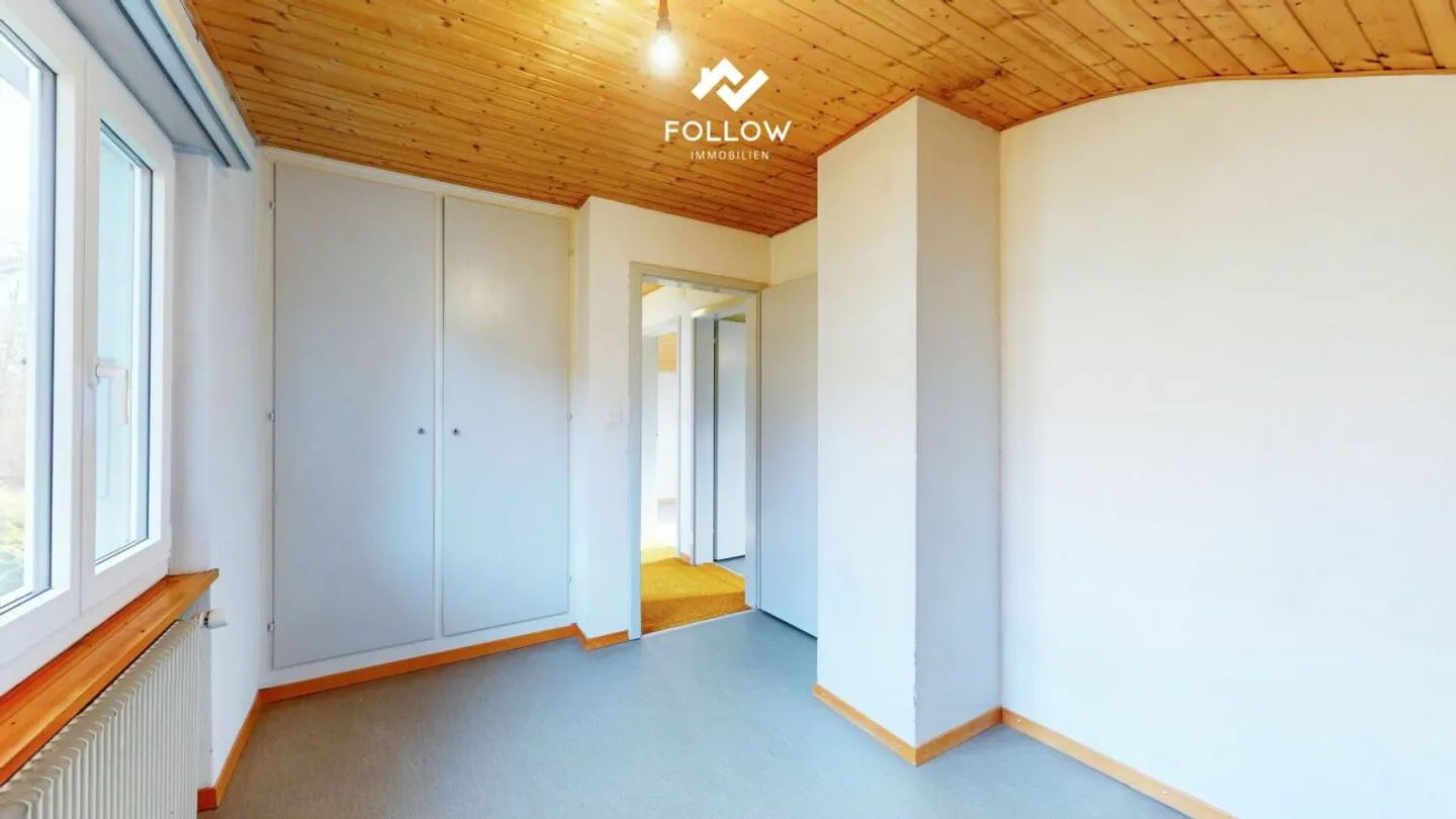 Single-family house in a preferred location - Photo 7 of 13