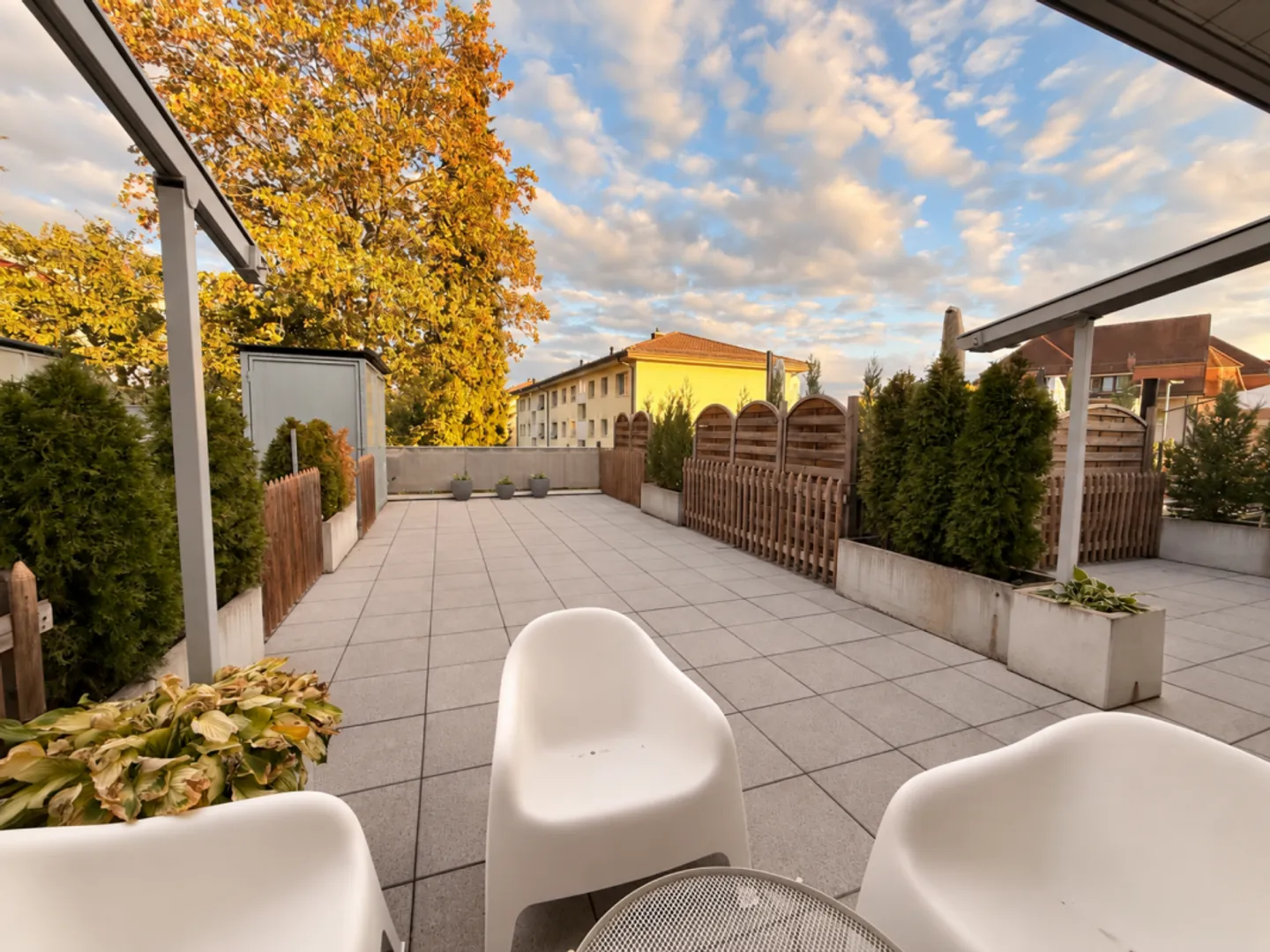Spacious Duplex Apartment with Terrace - Photo 13 of 13