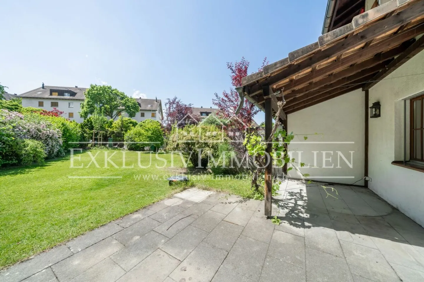 Charmantes und grosszügiges Zuhause mit paradiesischem Garten - Foto 2 di 6