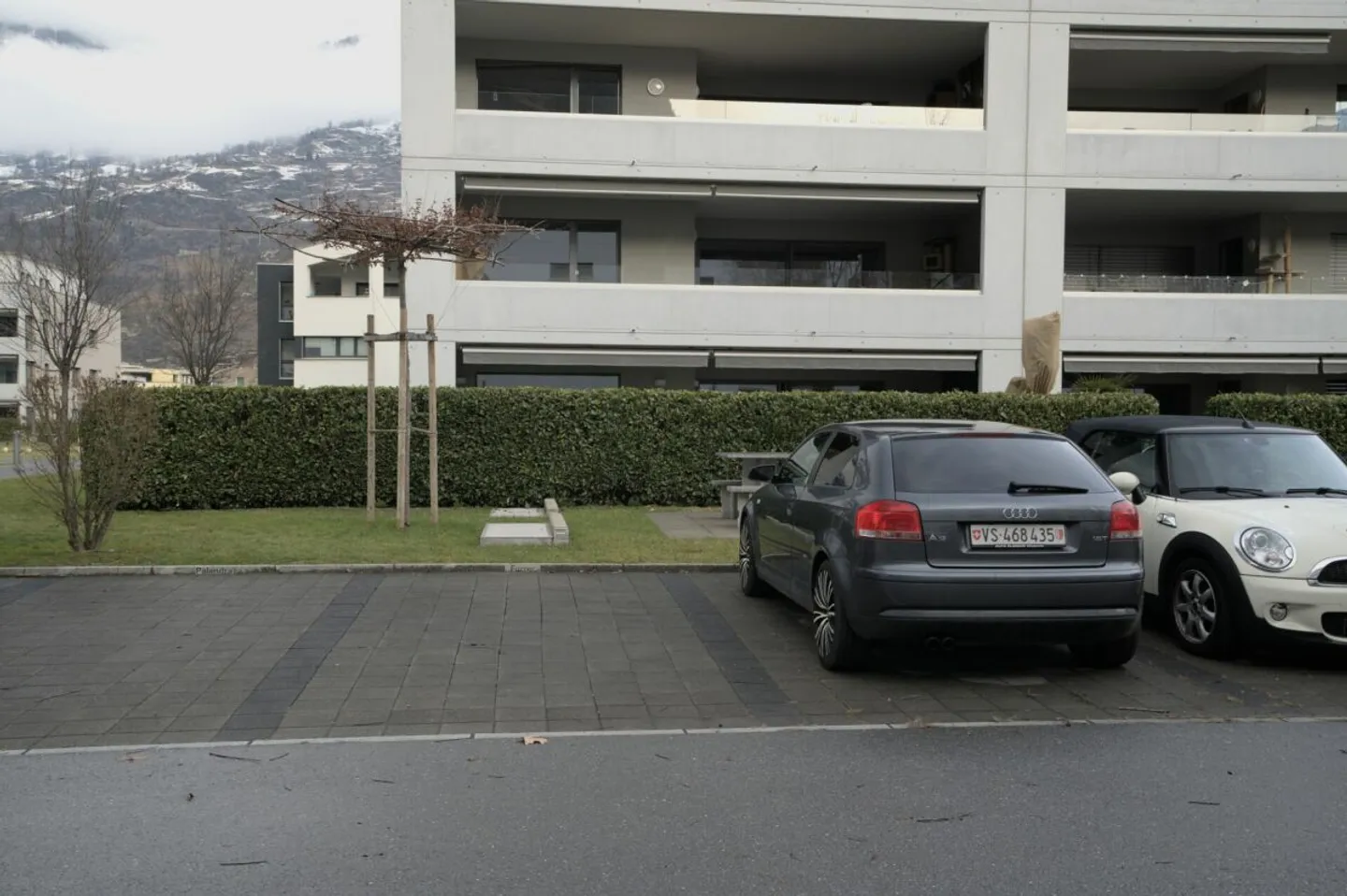Outdoor parking space for rent in a central location / Visp West - Photo 2 of 5