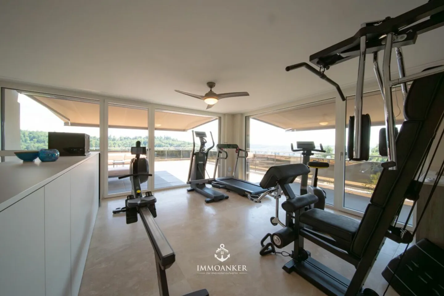 Two exclusive villas - A top-class real estate package - Photo 8 of 13