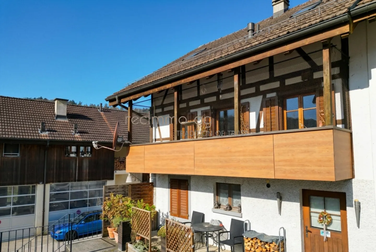 Casa bifamiliare affascinante con charme a traliccio, giardino e 170 m² di superficie abitabile - Foto 2 di 11