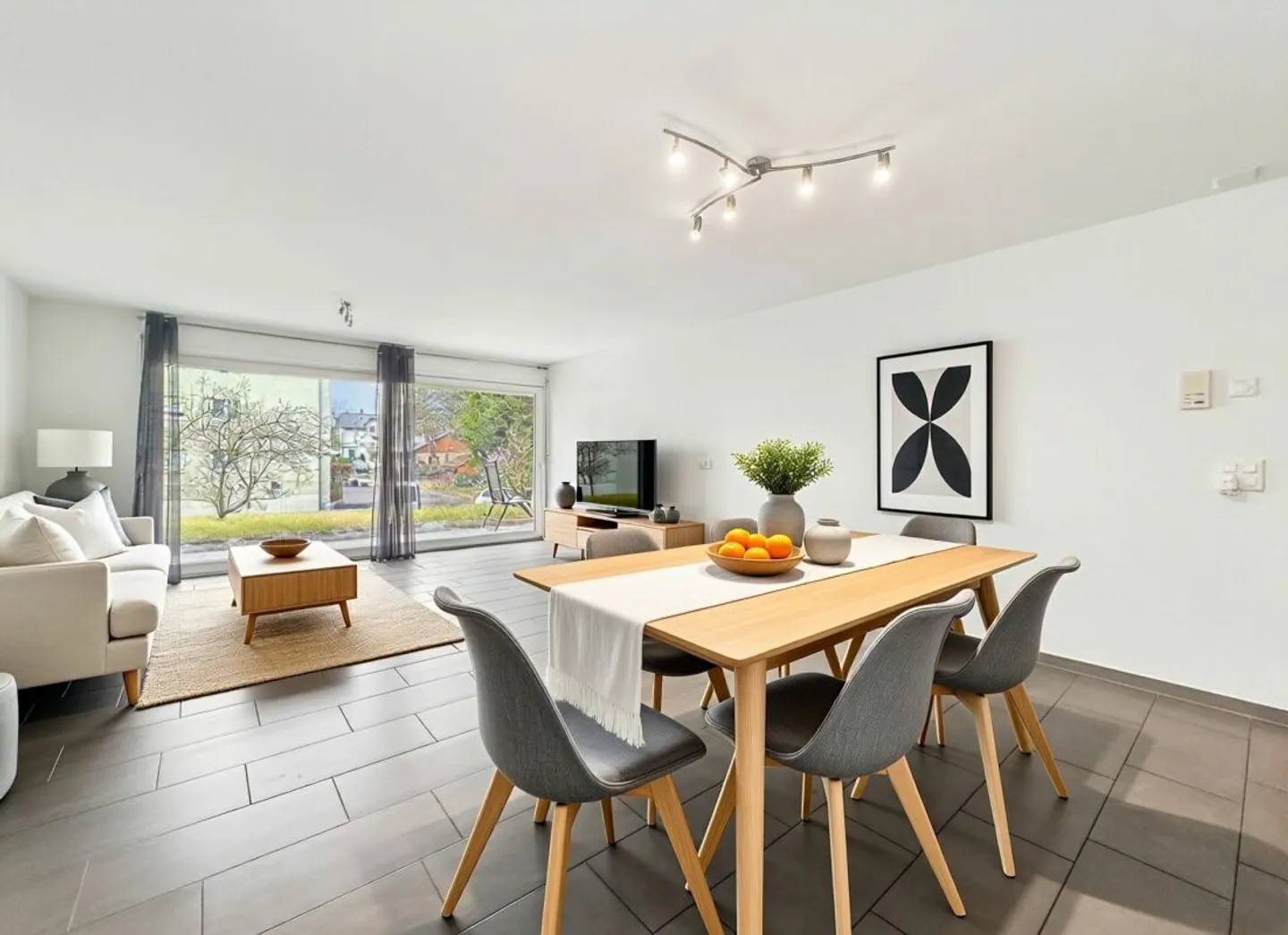 3,5-ZIMMER-WOHNUNG MIT TERRASSE UND GARTEN - Foto 1 von 13