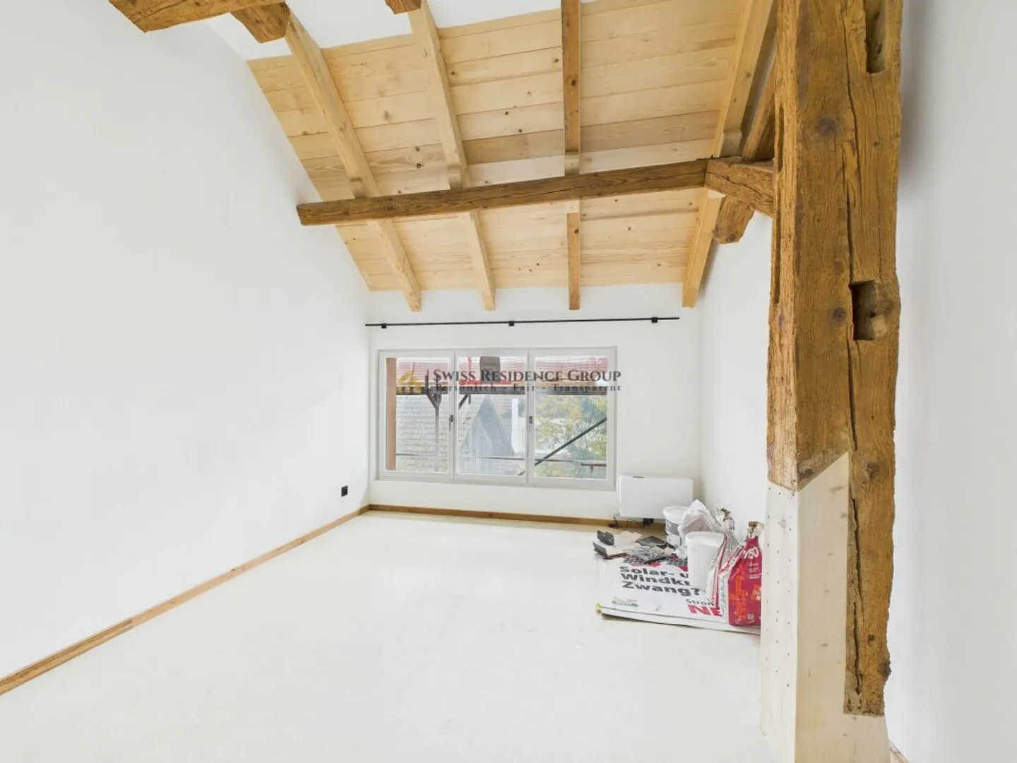 Charming old building meets family comfort - top renovated duplex apartment for first rental - Photo 8 of 12