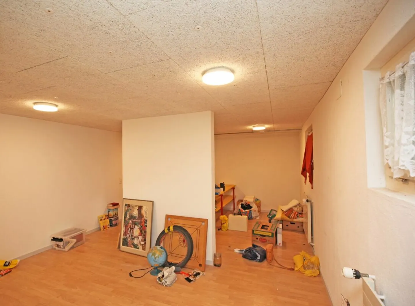 Spacious Craft or Hobby Room in the Basement - Photo 2 of 3