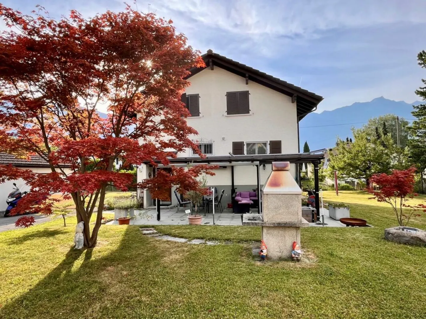 Charming 5 1/2 room single-family house in an idyllic residential area in the green - Photo 1 of 10