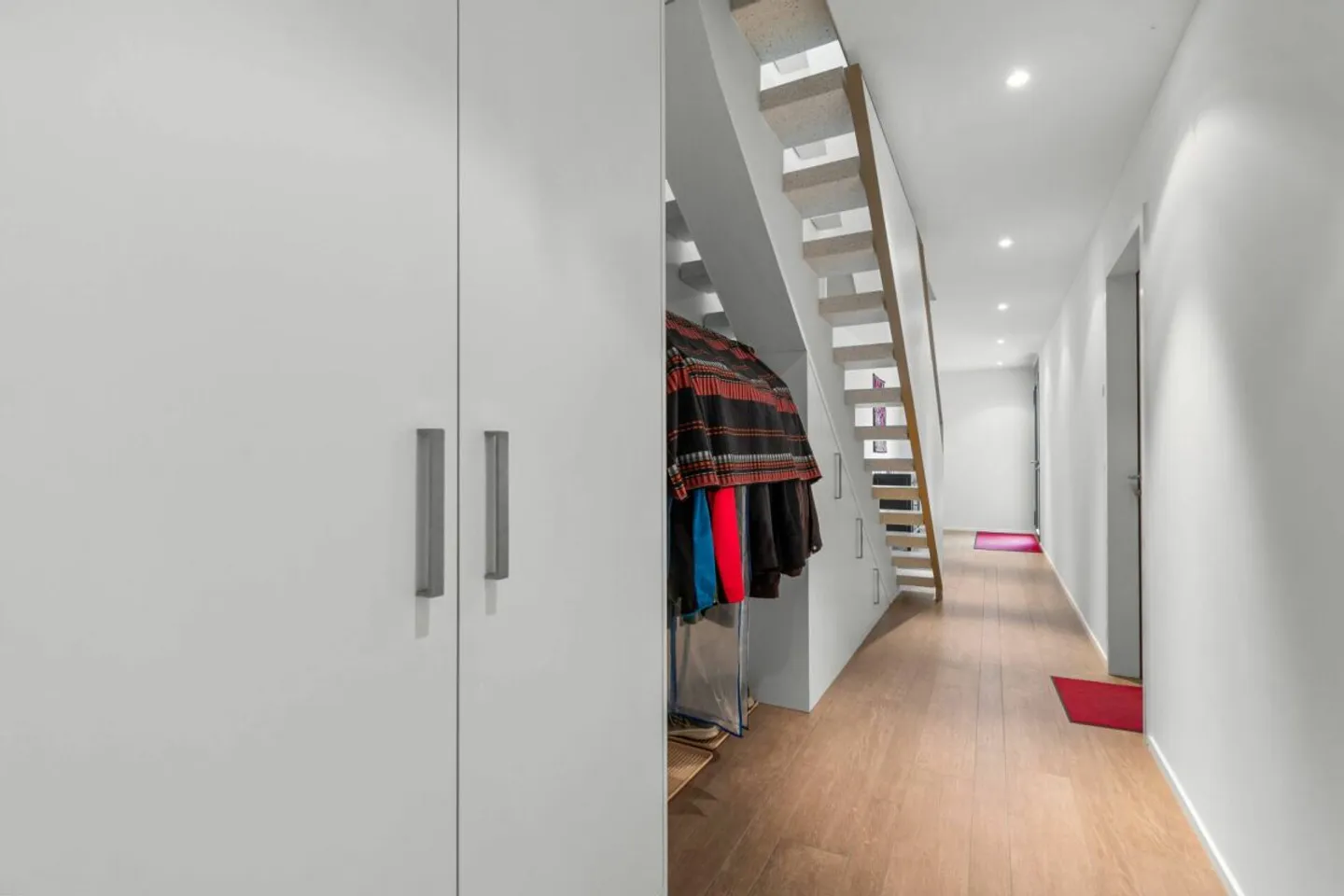 Casa Familiare Moderna con Vista Lago - Foto 4 di 13