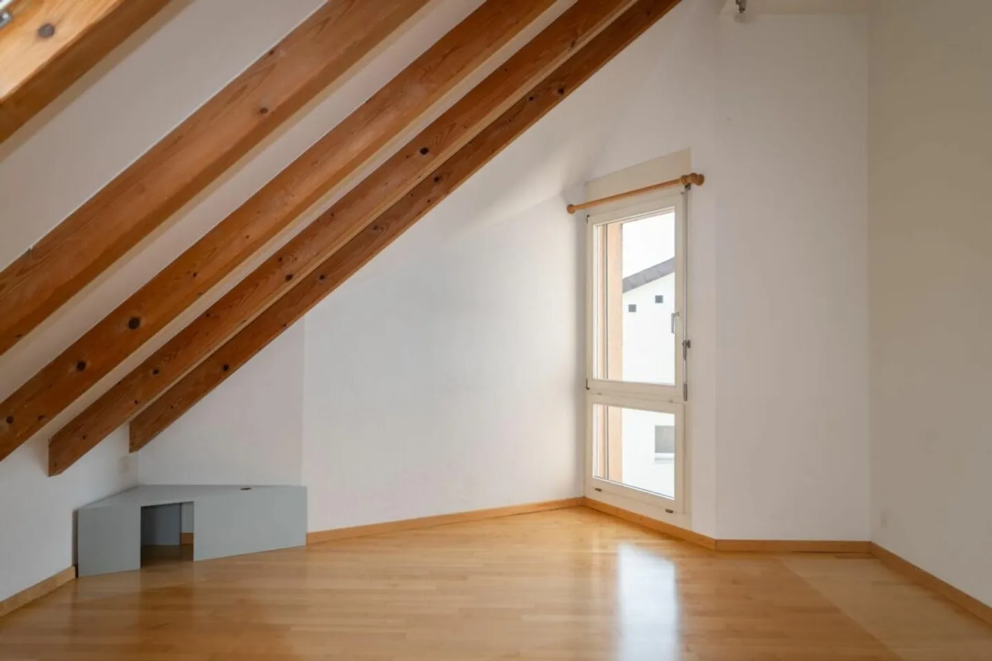 Grosszügige, lichtdurchflutete Dach-Maisonette-Wohnung an Top-Lage mit Fernsicht - Foto 11 di 13