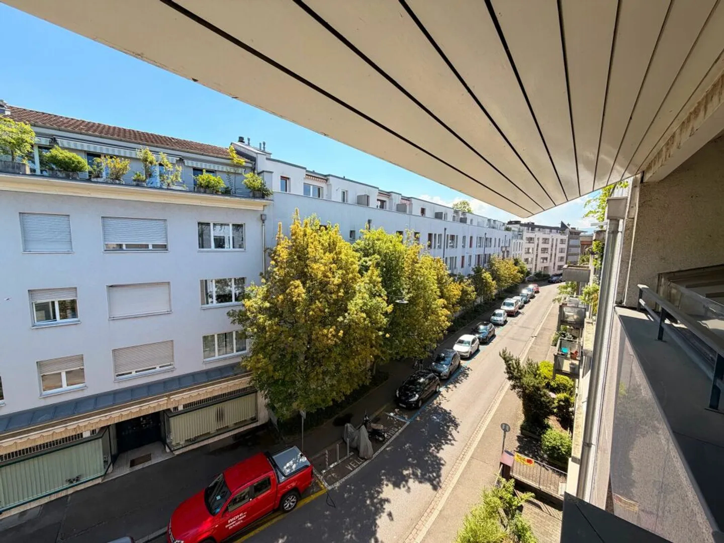 Casa plurifamiliare con 3 appartamenti nel quartiere centrale di Bachletten - Foto 7 di 13